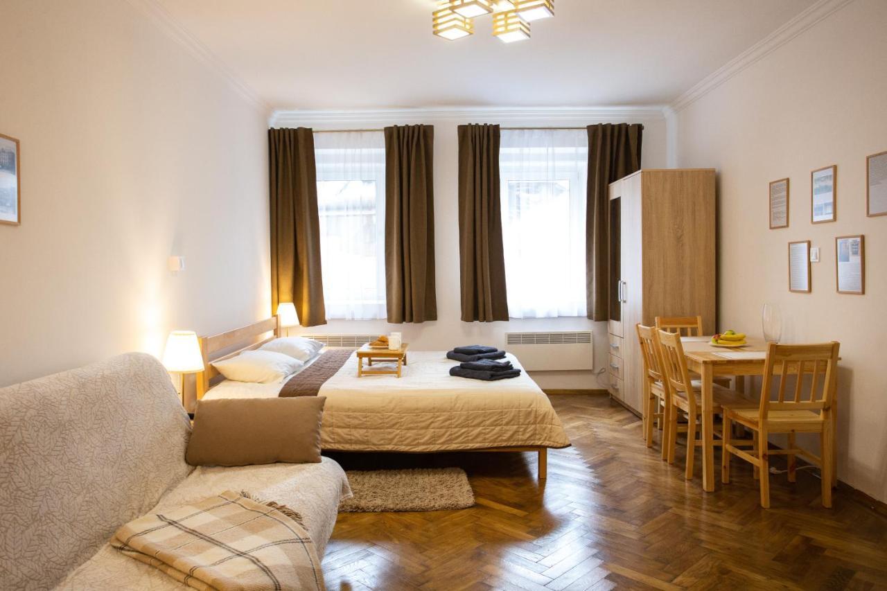Peaceful Studio On Rynok Square 리비프 외부 사진